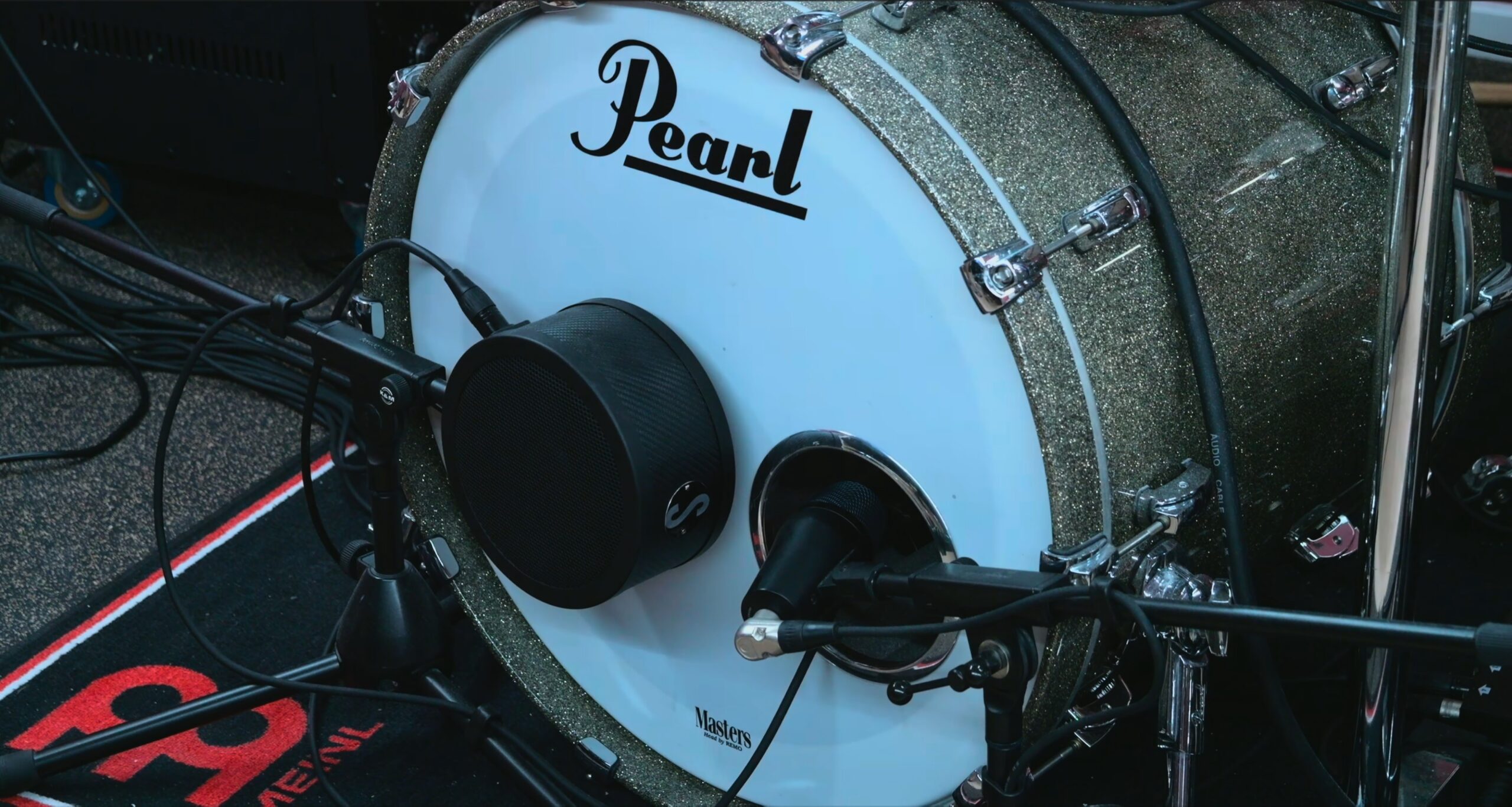 about-us This three-microphone setup captures the full sonic spectrum of a bass drum, blending attack, body, and ultra-low sub-frequencies into a tight, modern drum sound.